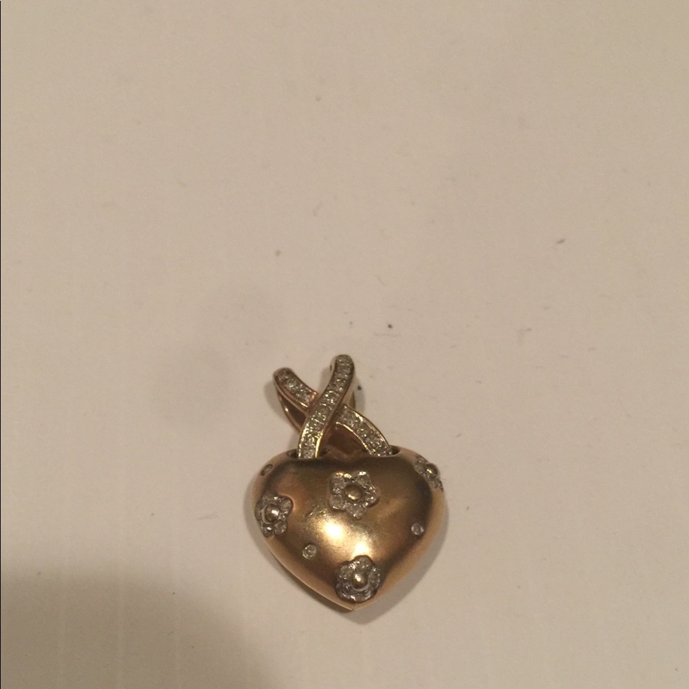14 kt gold and diamond pendant